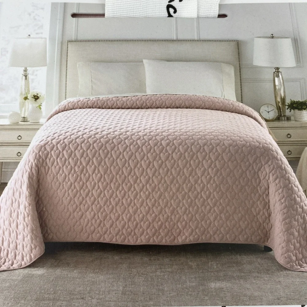 Nicole Miller Quilt FULL/QUEEN Pale Pink Hearts Feminine Jersey Knit 100% Cotton